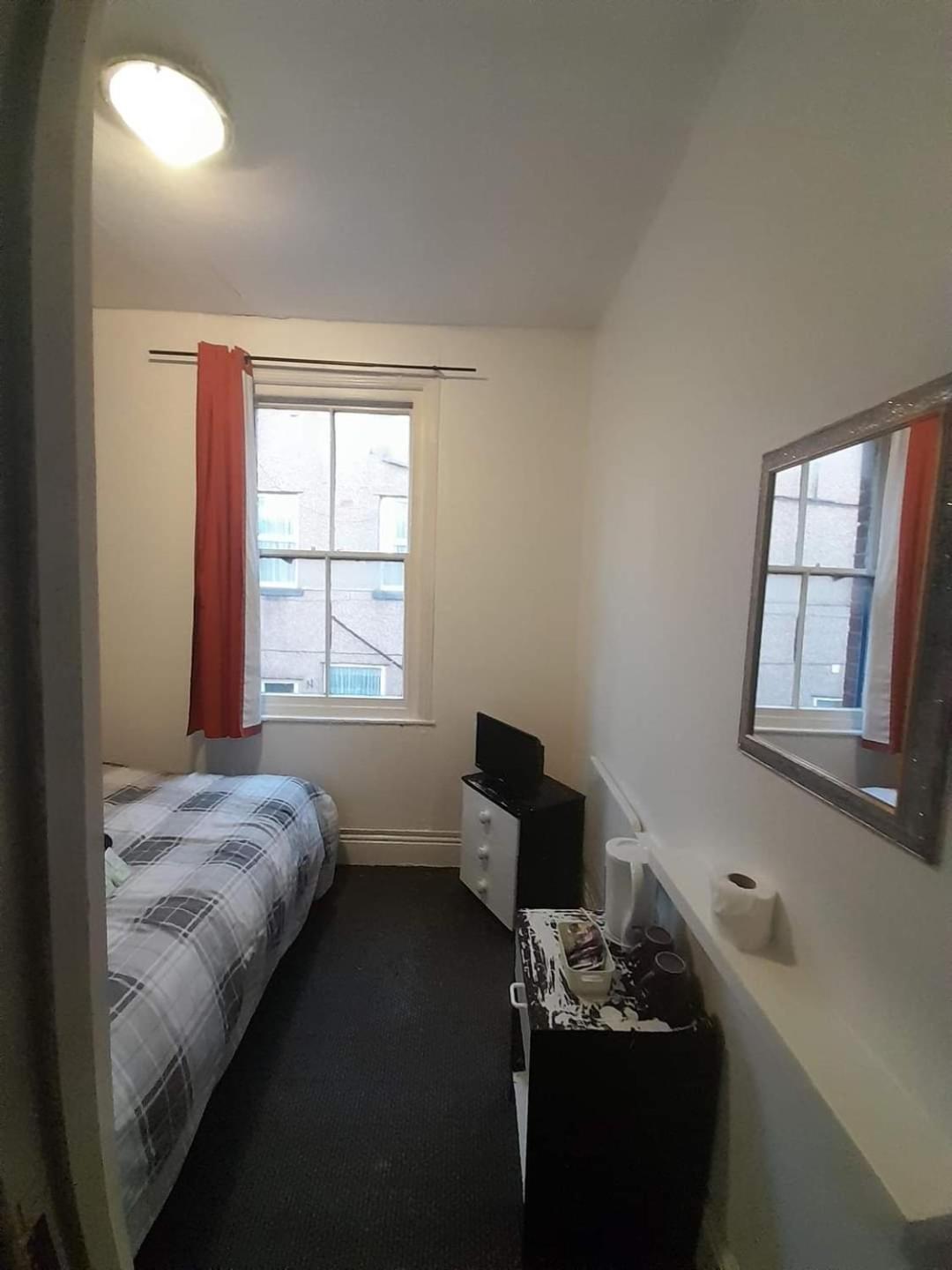 Myroomz Orchid Hotel Blackpool Bagian luar foto